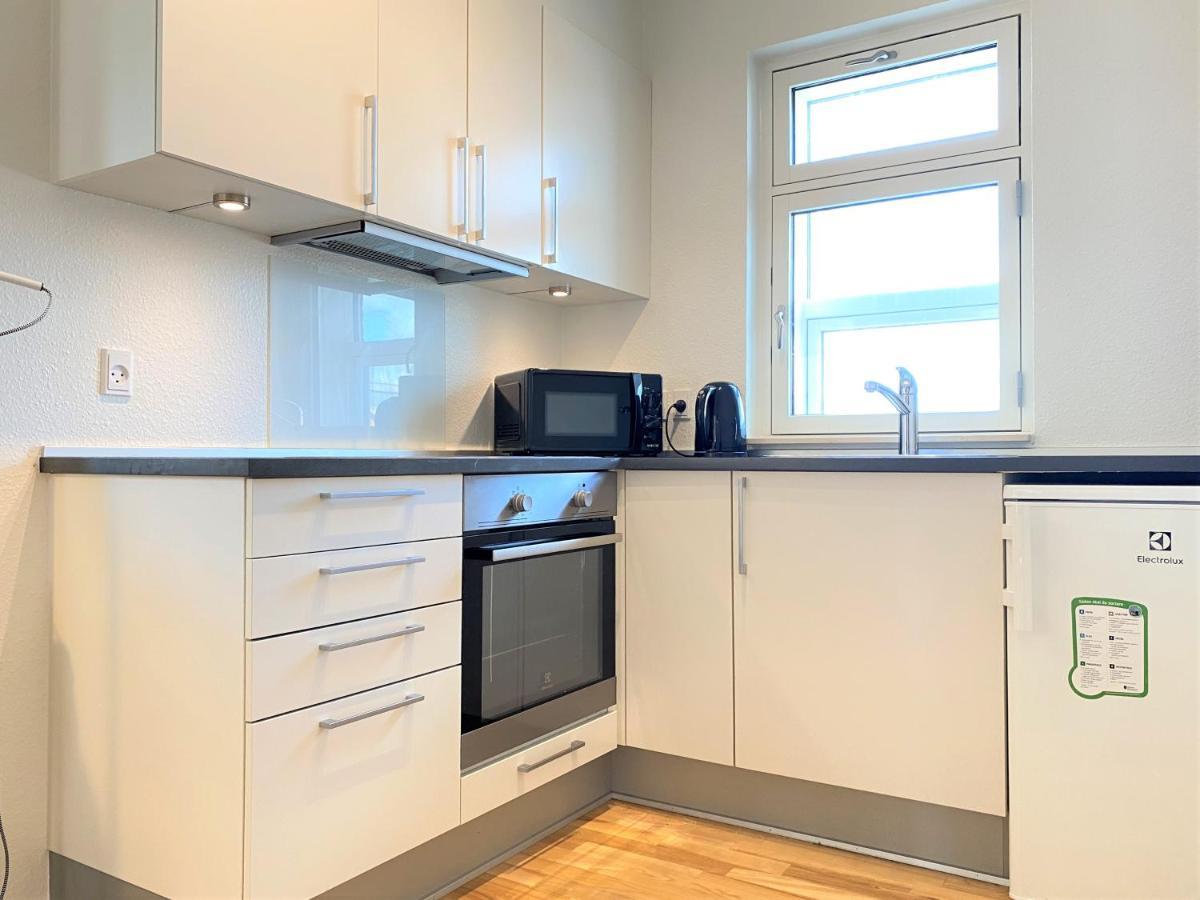 Two-bedroom Close To The Center Apartment *